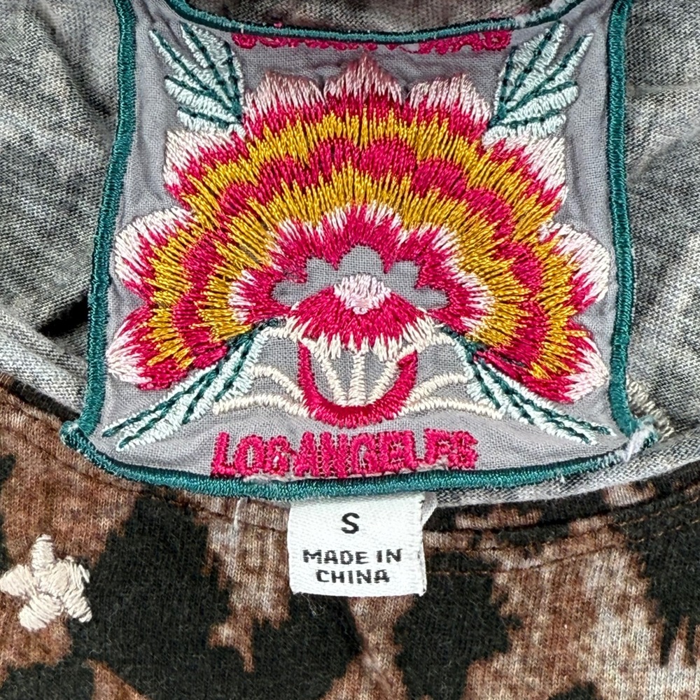 Los Angeles Leopard Print‎ Butterfly Embroidered T-Shirt - Size S - Picture 4 of 7